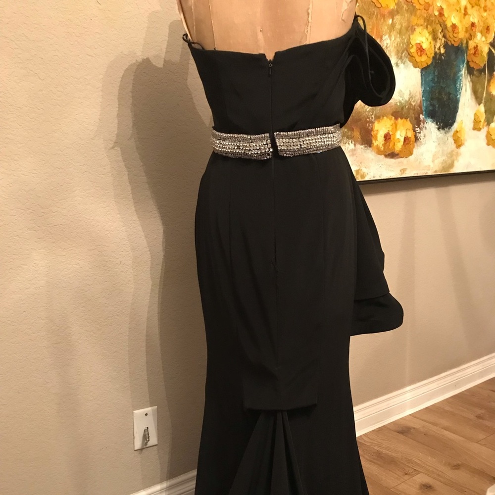Dress - Picture 3 of 4